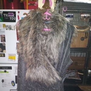 Simply Vera Vera Wang faux suede gray vest L/XL